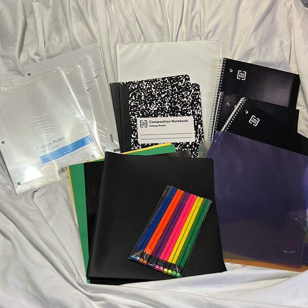 School supplies, 18 piece bundle